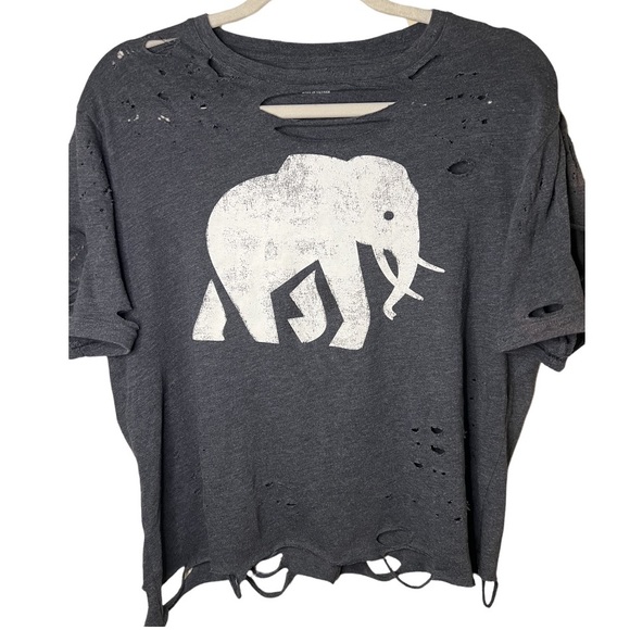 SOLD BANANA REPUBLIC Distressed Elephant Graphic Crop Top - Picture 3 of 10